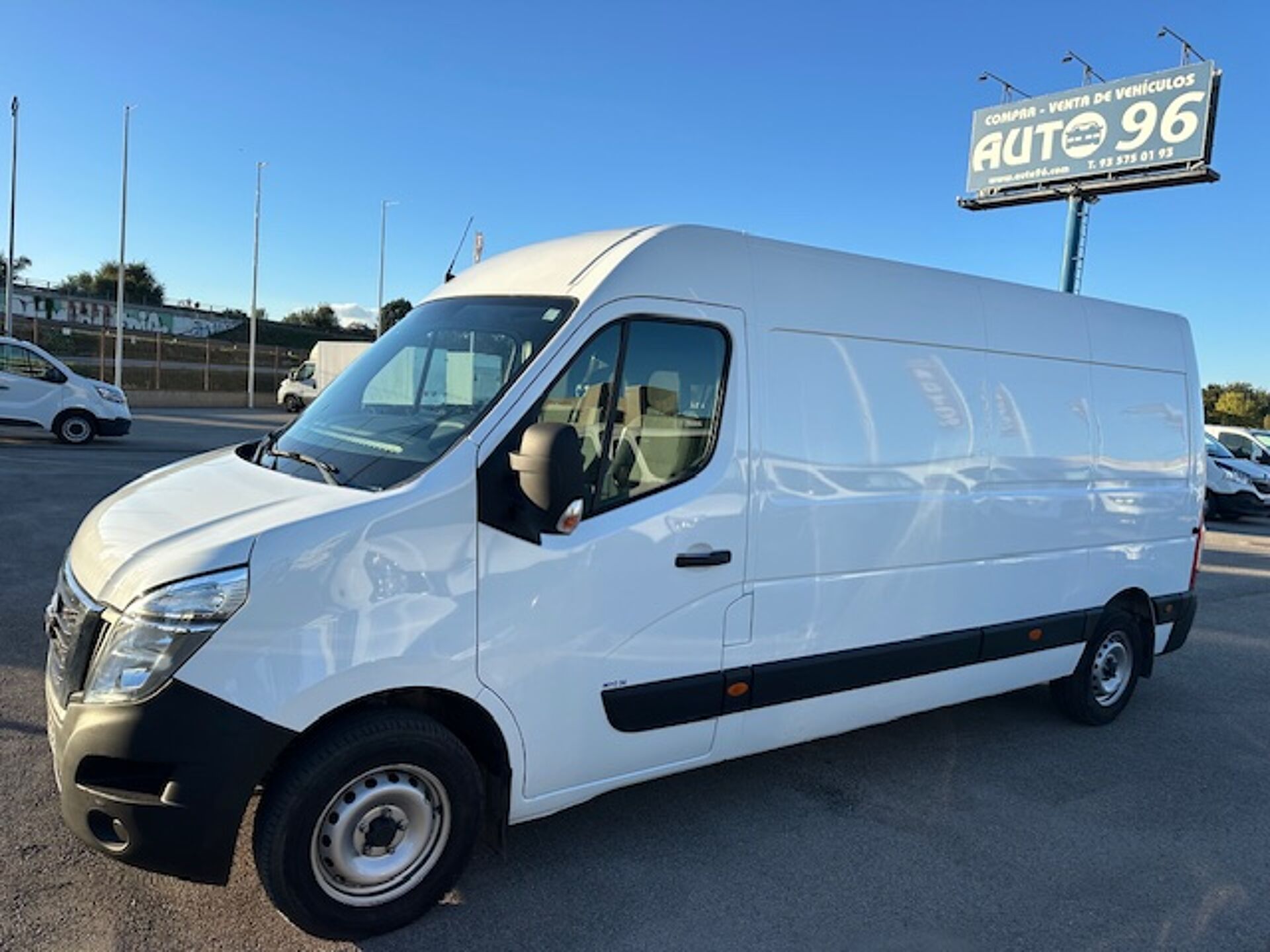 Imagen 2 de NISSAN NV400