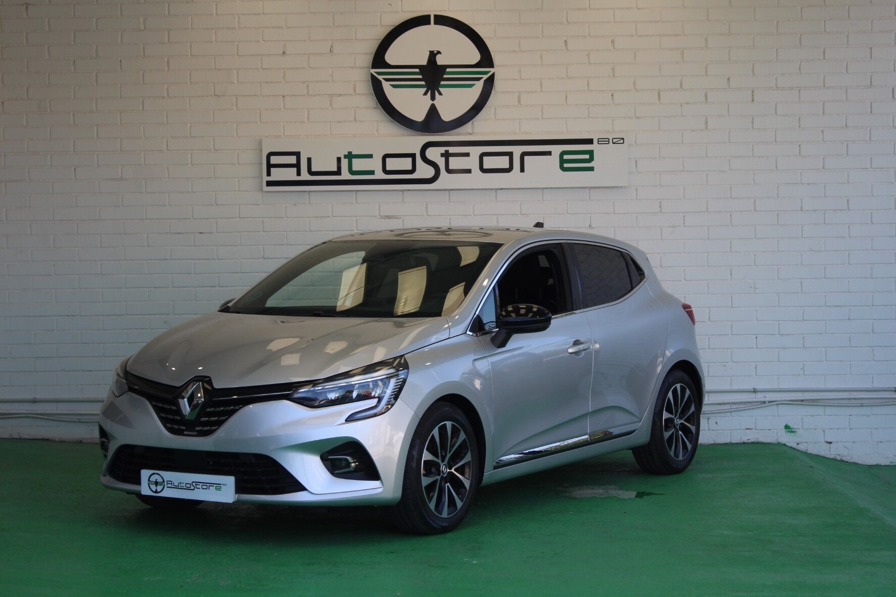 RENAULT Clio (Techno TCe 90 (67kw)) en Barcelona