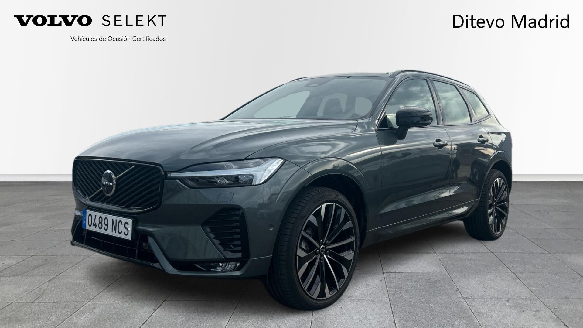 VOLVO XC60 (B5 G MHEV Ultra Dark AWD Auto 184 kW (250 CV)) en Madrid