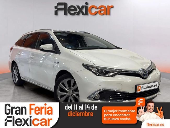 TOYOTA Auris (1.8 140H Active Touring Sports) en Barcelona