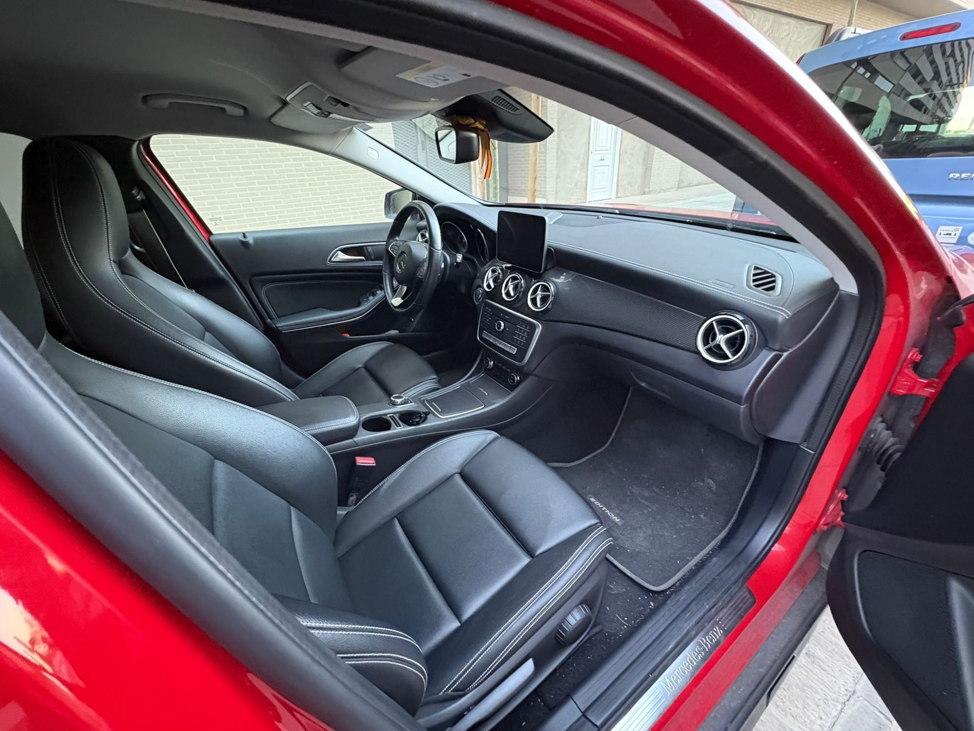 Foto del MERCEDES Clase GLA GLA 180 7G-DCT