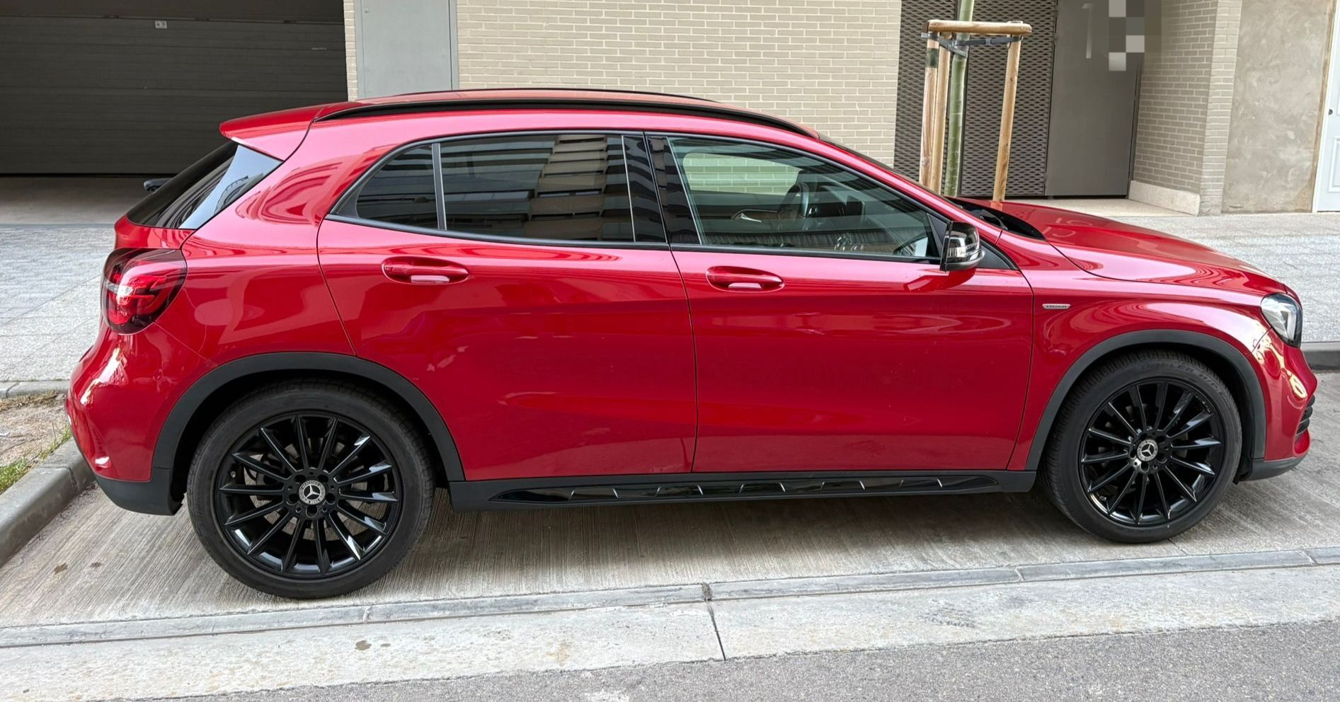 Foto del MERCEDES Clase GLA GLA 180 7G-DCT