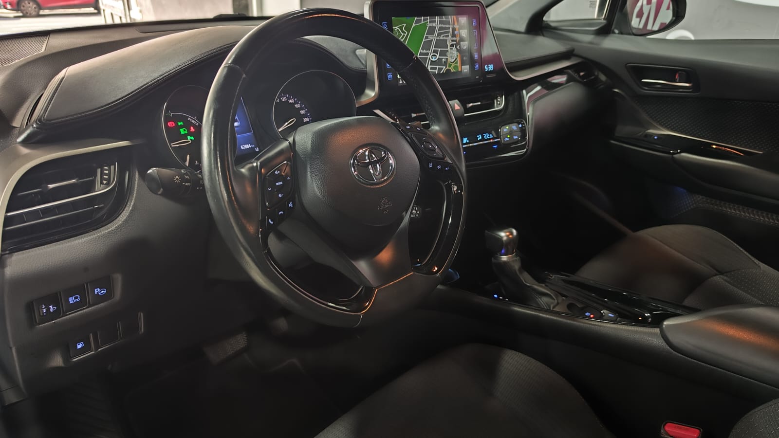 Foto del TOYOTA C-HR 125H Advance
