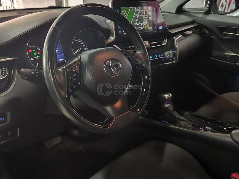 Foto del TOYOTA C-HR 125H Advance