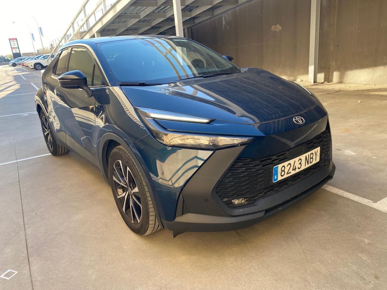 Foto del TOYOTA C-HR 200H Advance
