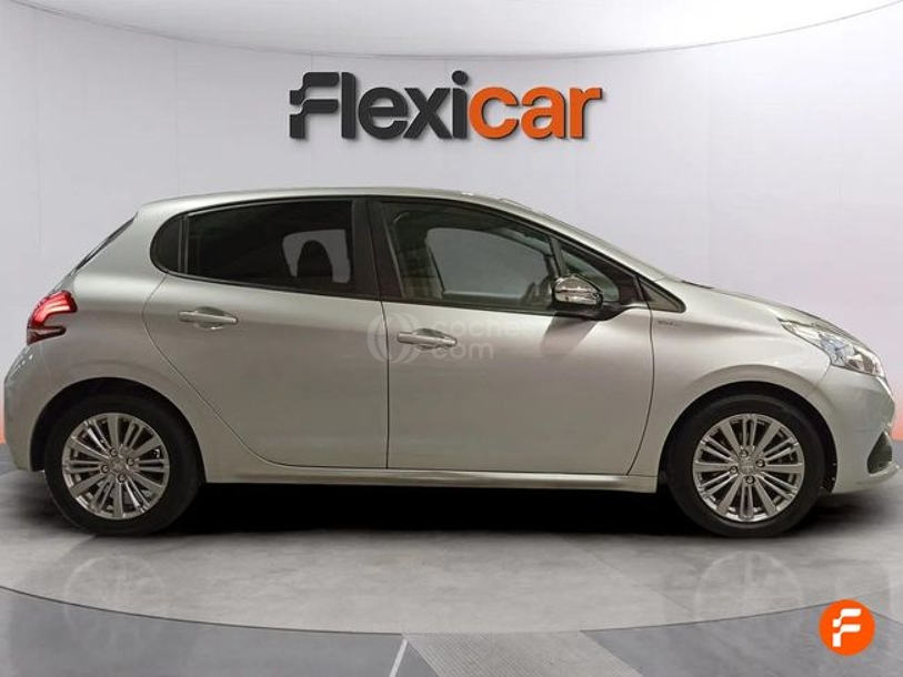 Foto del PEUGEOT 208 1.2 PureTech S&S Signature 82