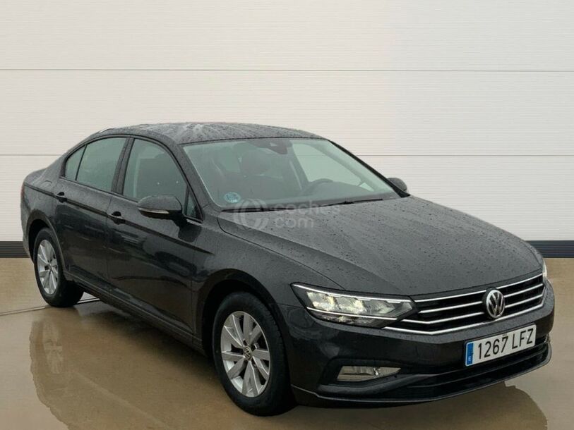 Foto del VOLKSWAGEN Passat 1.6TDI Advance DSG7 88kW