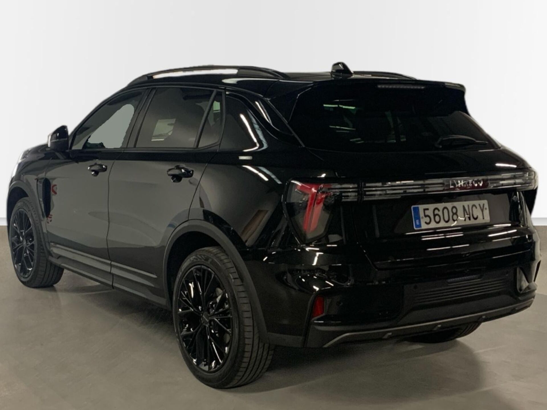 Imagen 2 de LYNK & CO 01