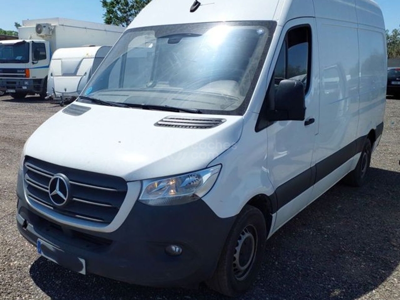 Foto del MERCEDES Sprinter Furgón 215CDI Medio T.E. tD