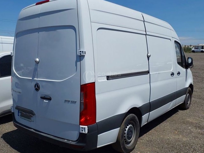 Foto del MERCEDES Sprinter Furgón 215CDI Medio T.E. tD
