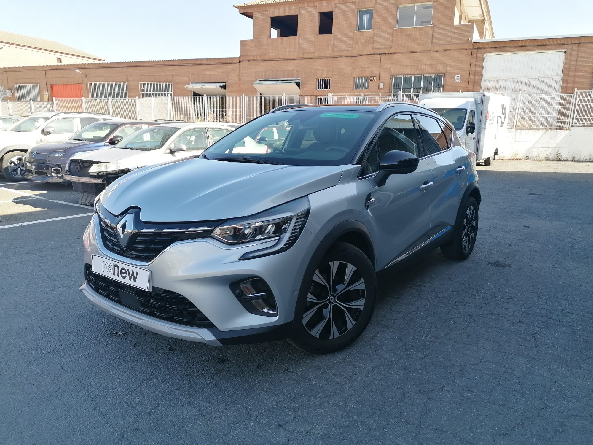 RENAULT Captur (TCe GPF Micro Híbrido Techno EDC 103kW) en Madrid