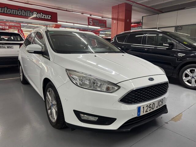FORD Focus (SportBreak 1.0 Ecoboost S&S Trend+ 92 kW (125 CV)) en Barcelona