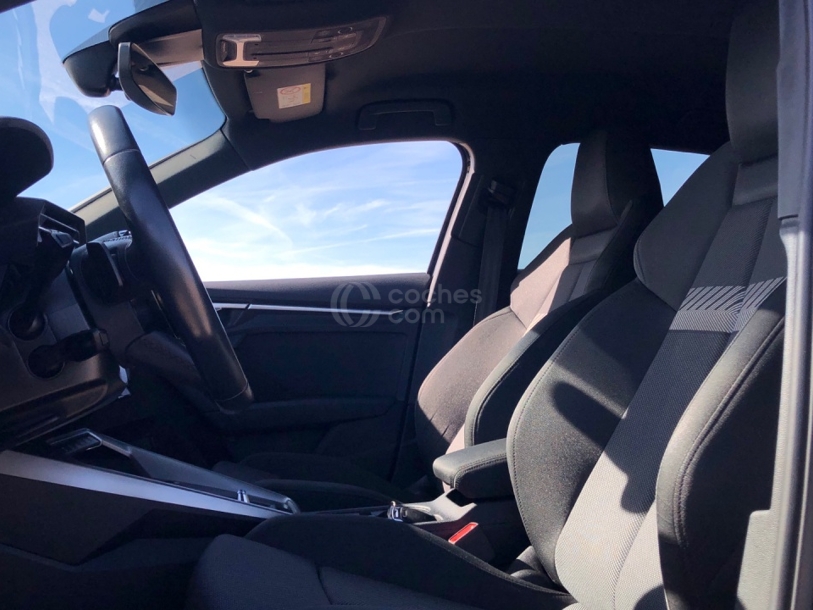 Foto del AUDI A3 Sportback 35 TFSI Black line S tronic