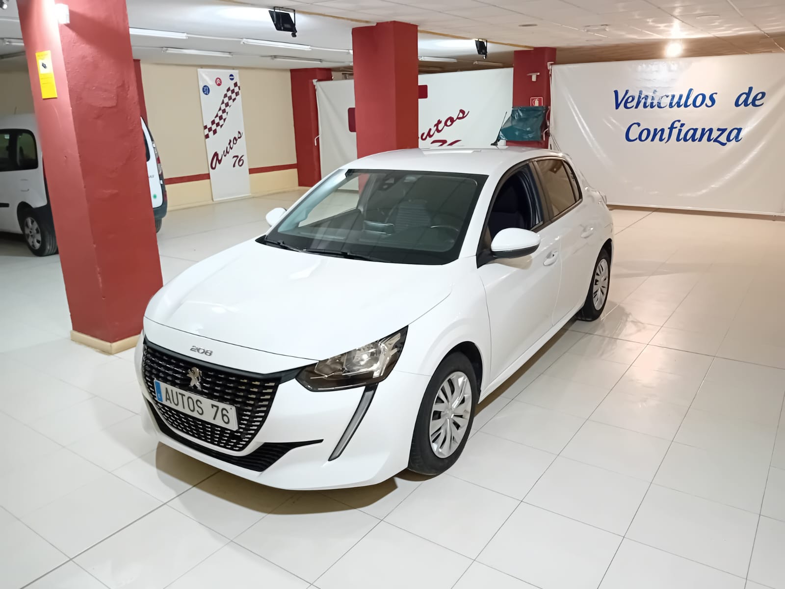 PEUGEOT 208 (1.5 BlueHDi S&S Active 100) en Badajoz