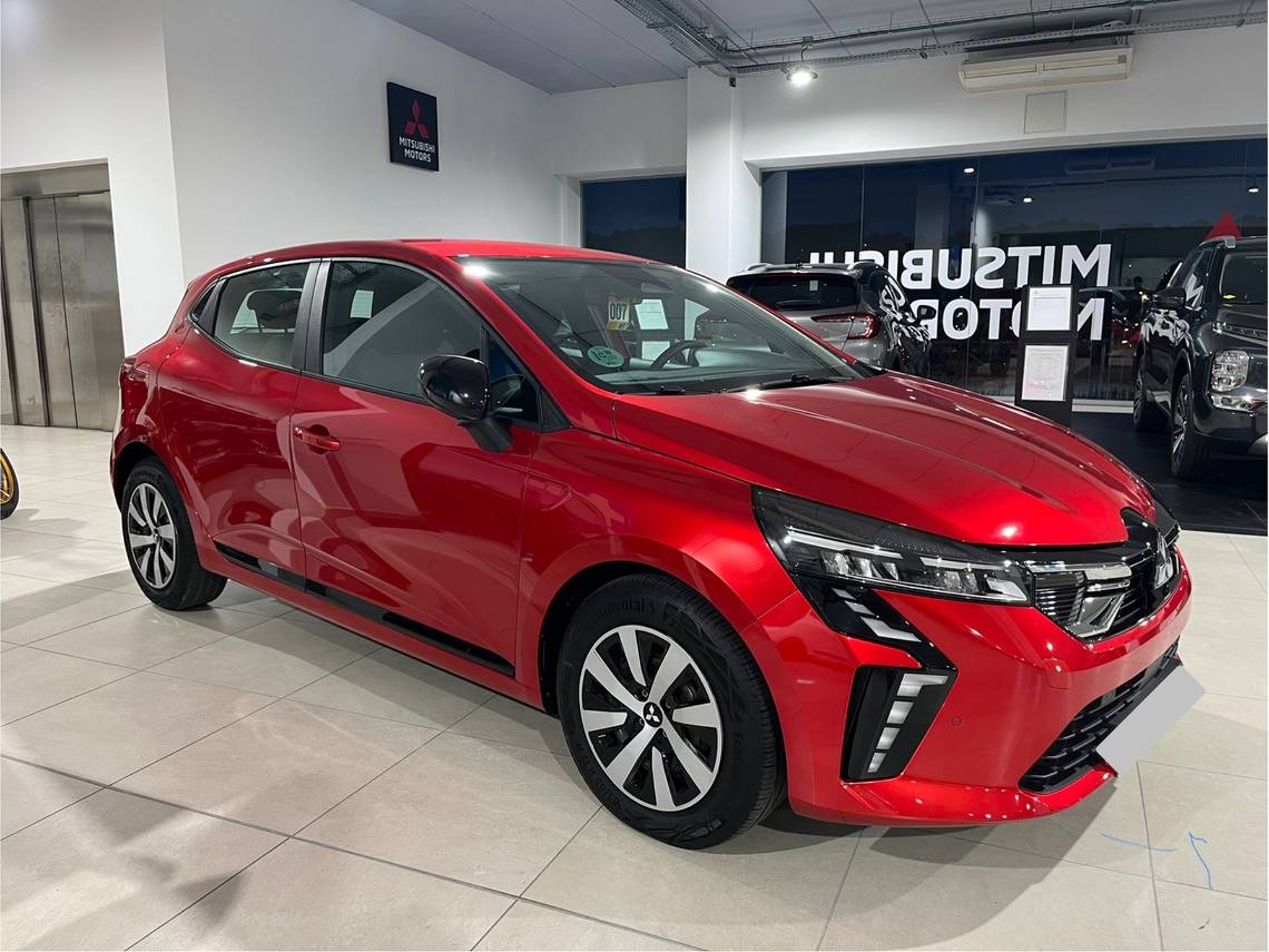 Imagen de MITSUBISHI Colt