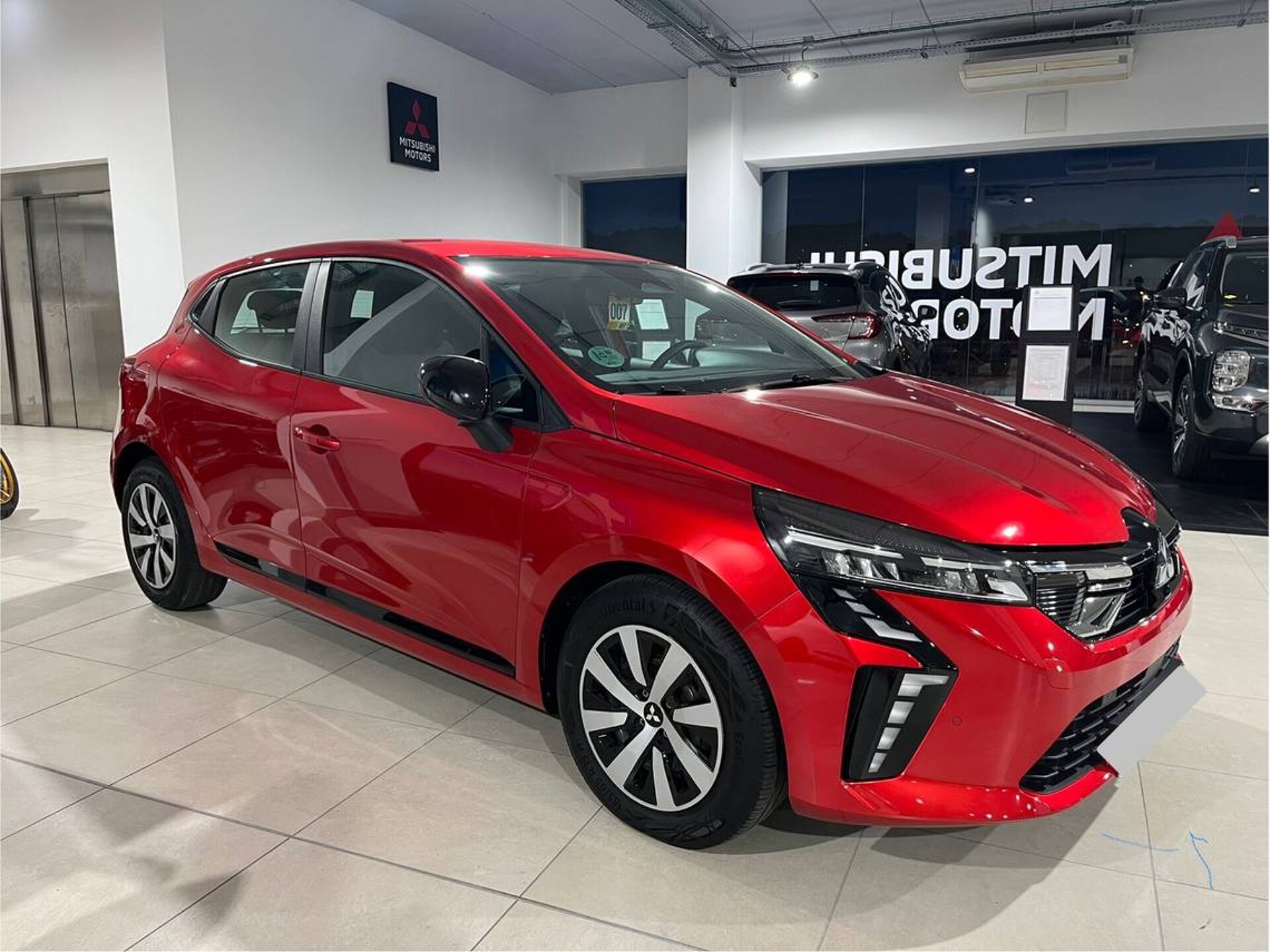 Imagen 1 de MITSUBISHI Colt