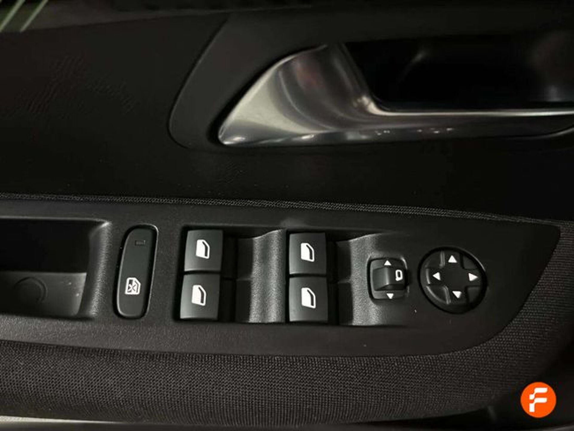 Imagen 3 de PEUGEOT 208