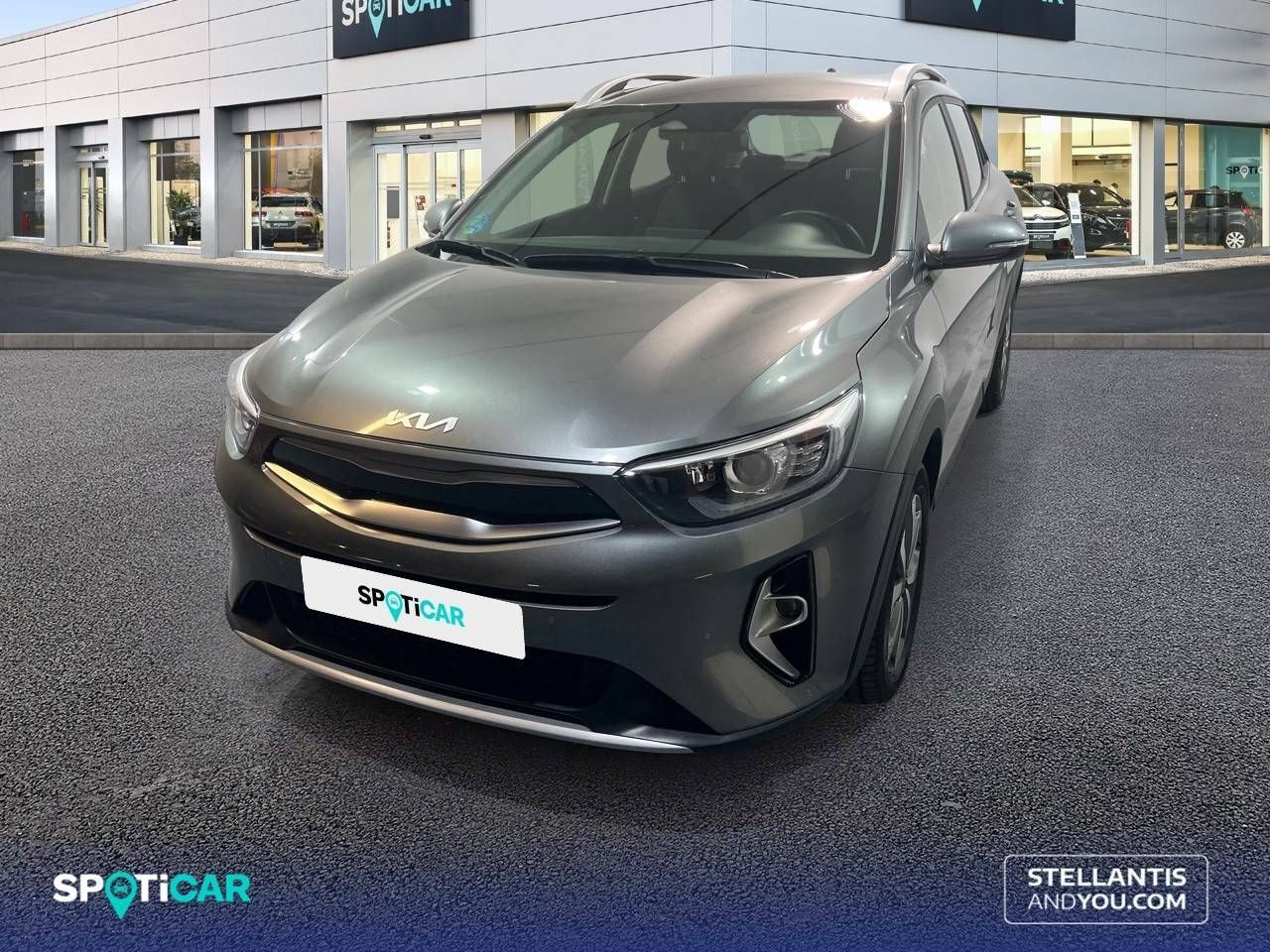 KIA Stonic ( 1.0 T-GDi 74kW (100CV) MHEV MT Drive) en Barcelona