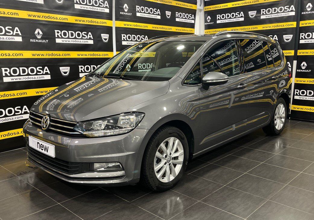 VOLKSWAGEN Touran (1.6 TDI 110CV CR BMT Advance 7 plazas) en Pontevedra
