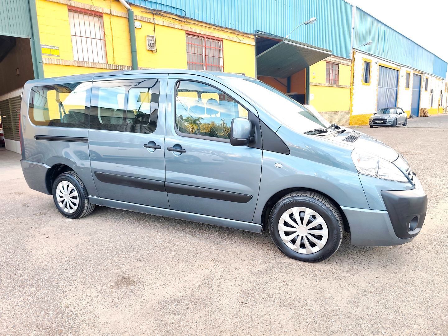 Foto del PEUGEOT Expert Tepee 2.0HDI Active L2 125