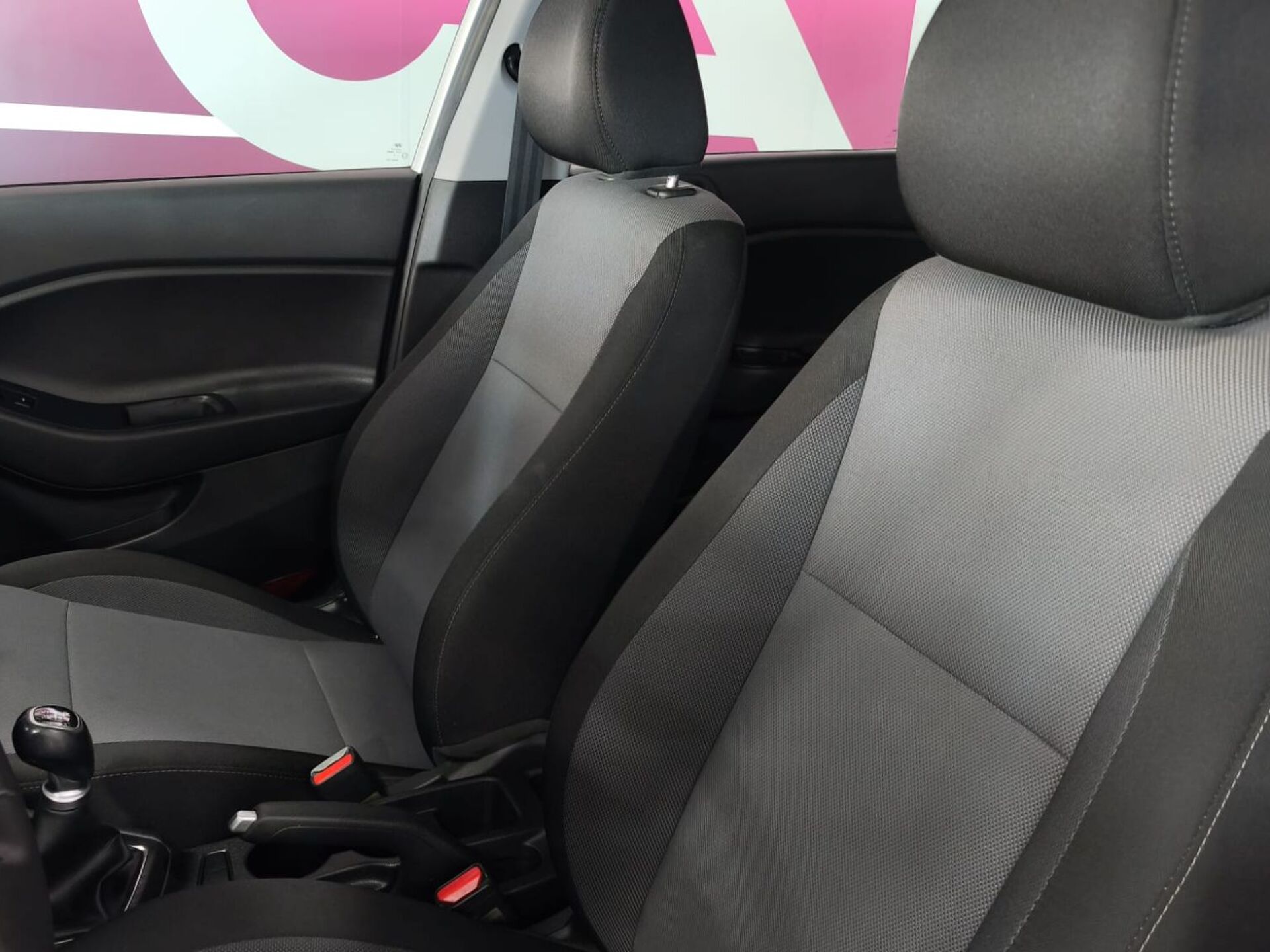 Imagen 3 de HYUNDAI i20