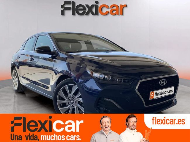 HYUNDAI i30 (1.4 TGDI Tecno Fastback DCT - 5P (2019)) en Madrid