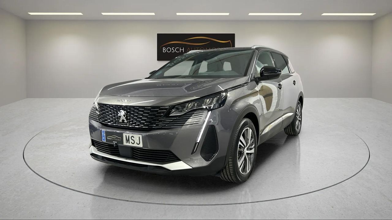 PEUGEOT 5008 (1.2 131 cv Allure Pack 7 plazas) en Barcelona