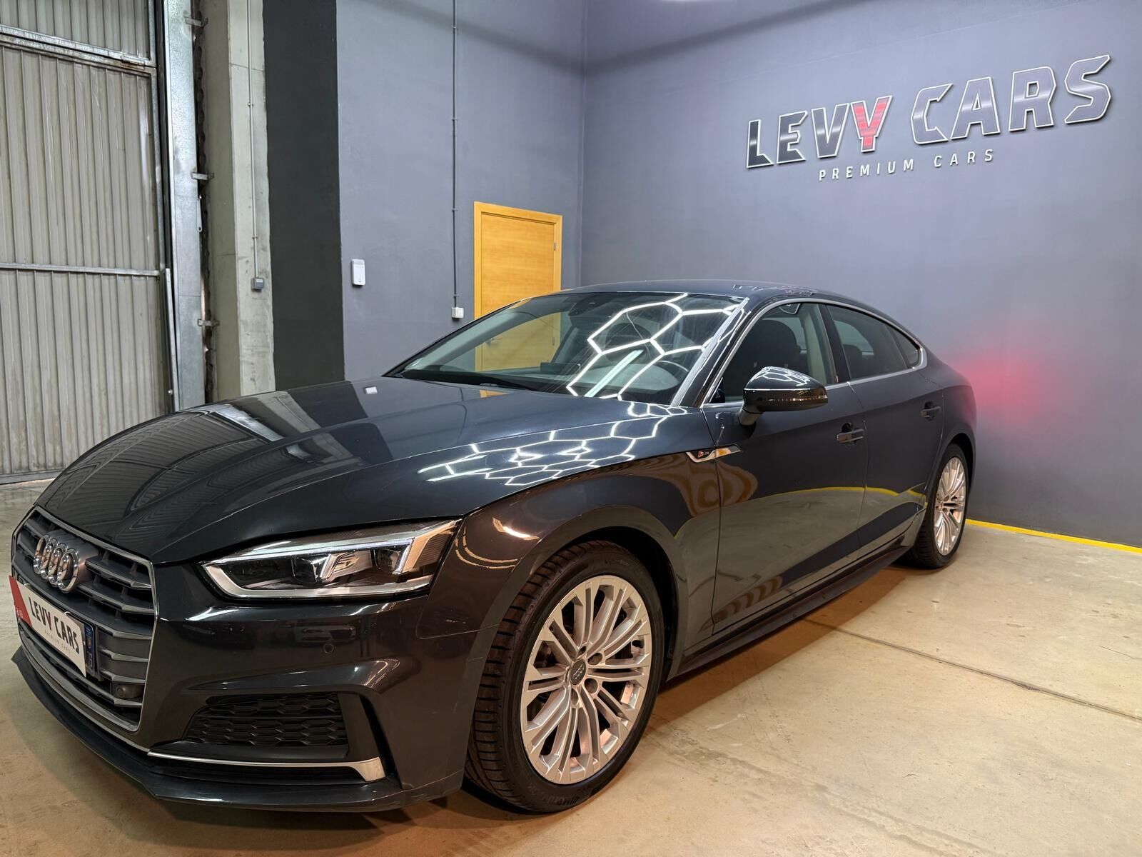 AUDI A5 (3.0 TDI 160kW quattro S tronic Sportback) en Valencia