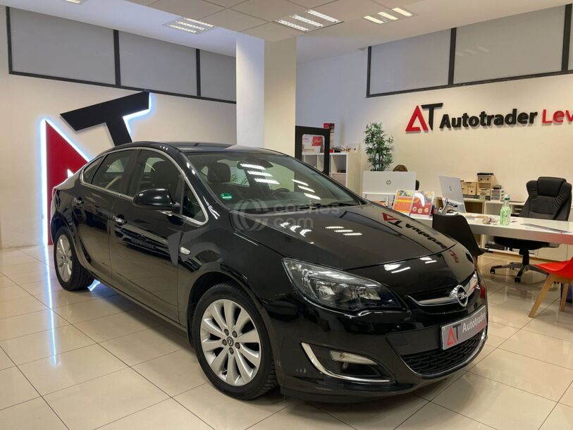 Foto del OPEL Astra 1.4T Excellence Aut.