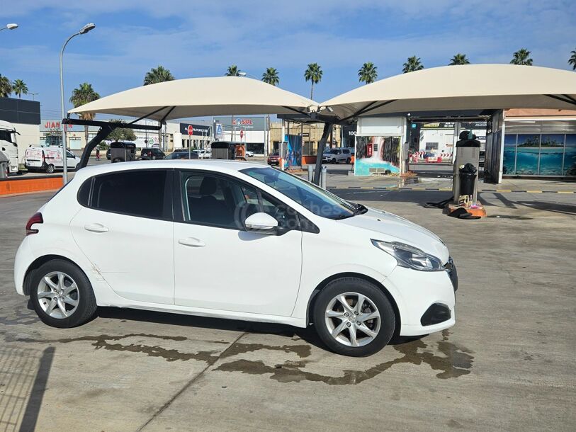 Foto del PEUGEOT 208 1.2 PureTech Access 82