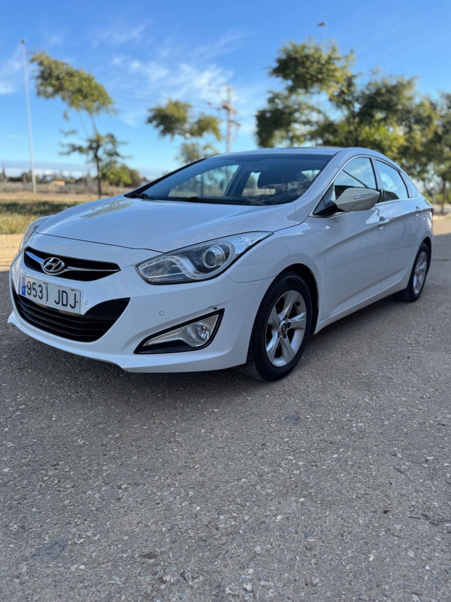 Foto del HYUNDAI i40 1.7CRDI Tecno Xenon Aut. 136