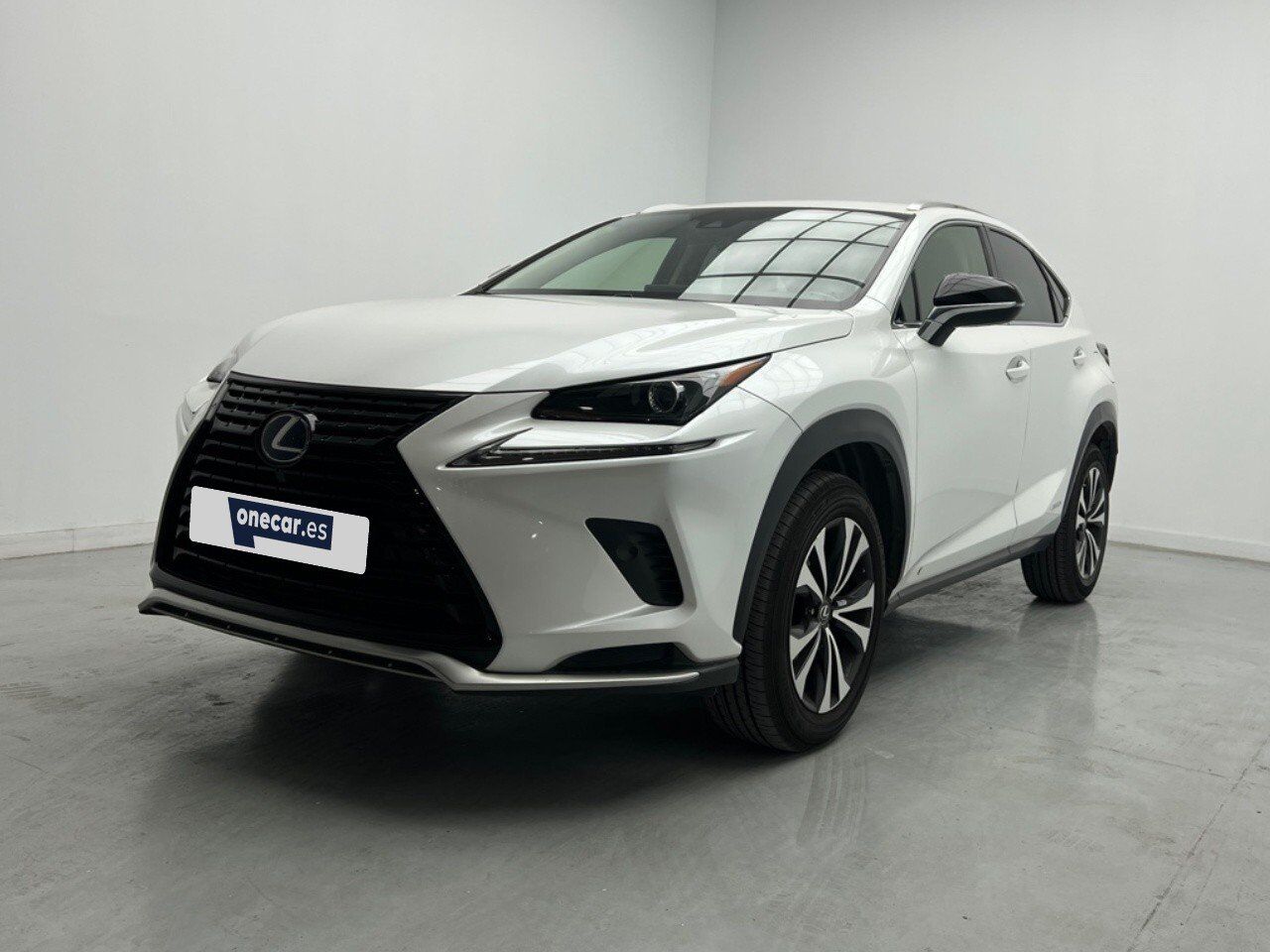 LEXUS NX (2.5 300H PREMIUM 2WD AUTO 197CV 5P) en Málaga