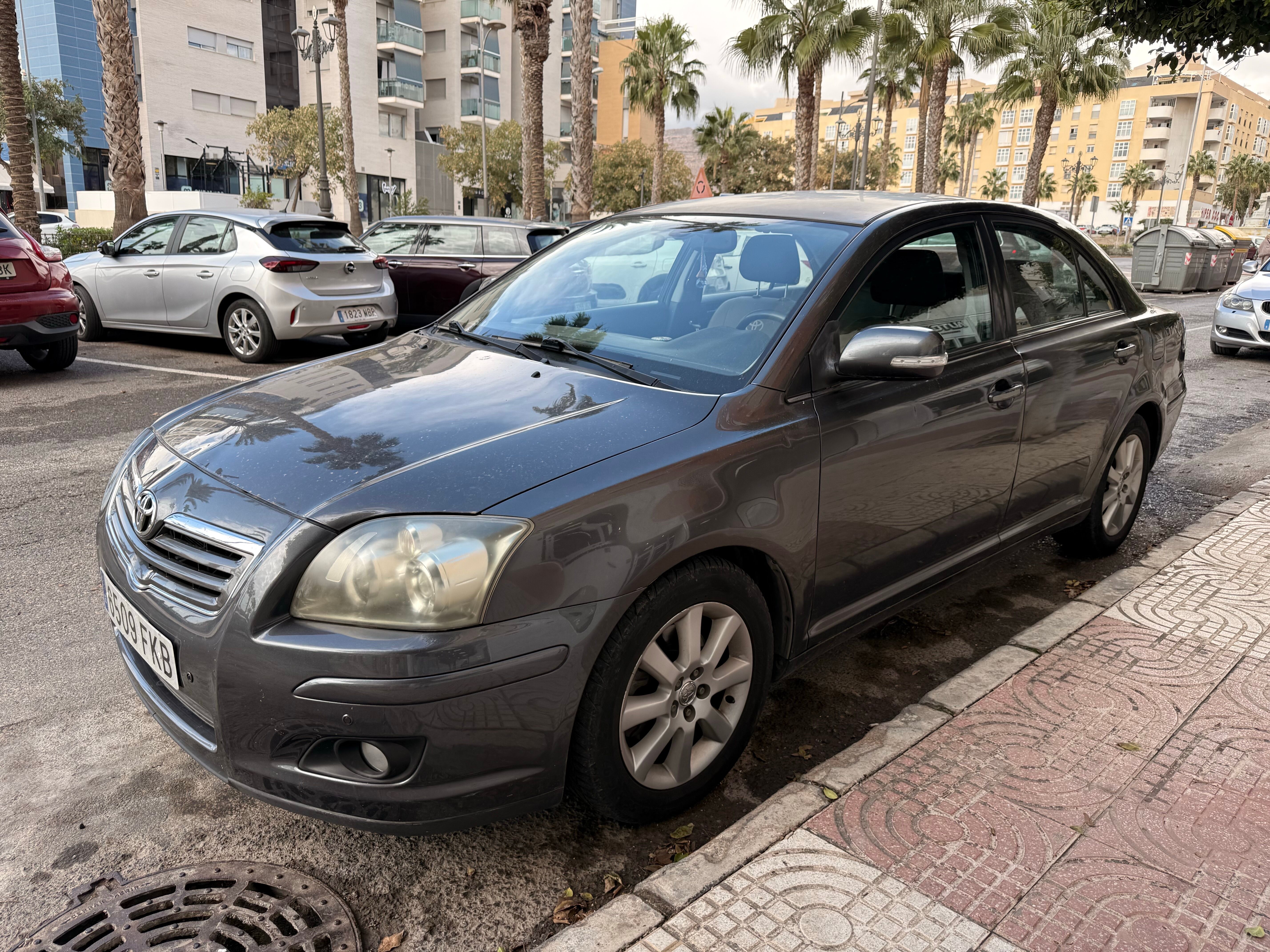 TOYOTA Avensis (2.0 D4D Executive) en Almería