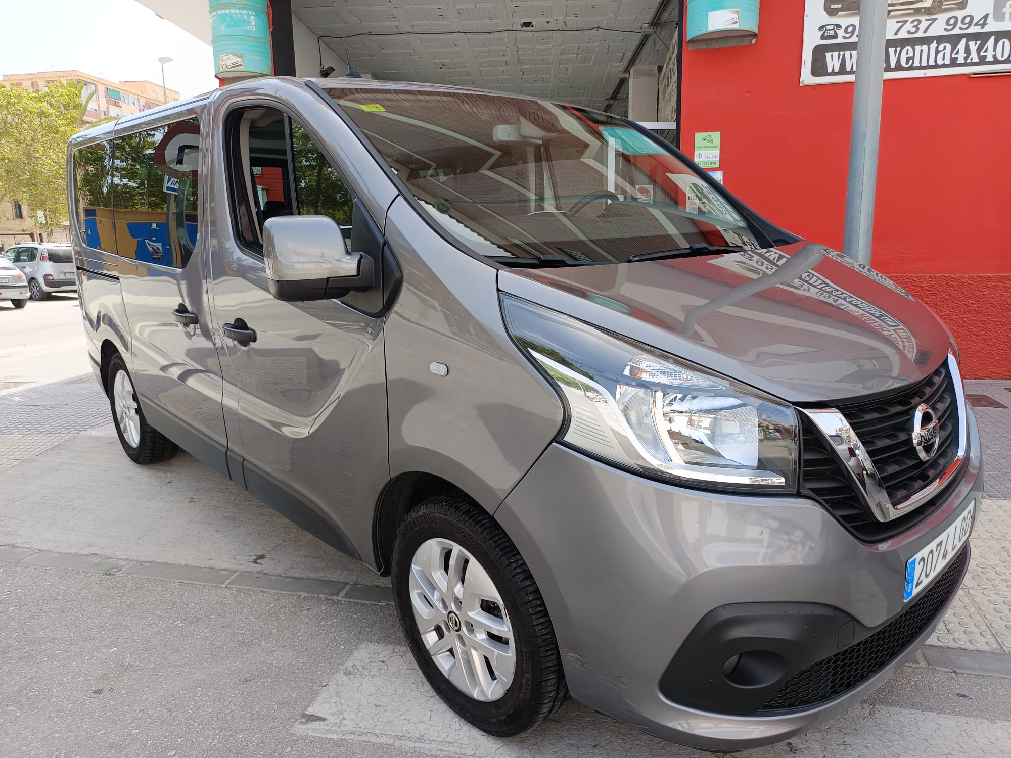 NISSAN NV300 (Combi 8 2.0dCi S&S L2H1 1.2T Premium 145) en Málaga