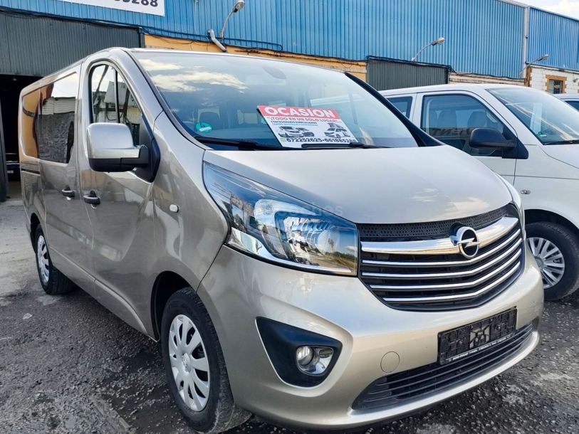 Foto del OPEL Vivaro Combi 9 1.6CDTi Biturbo S-S 29 L1 145