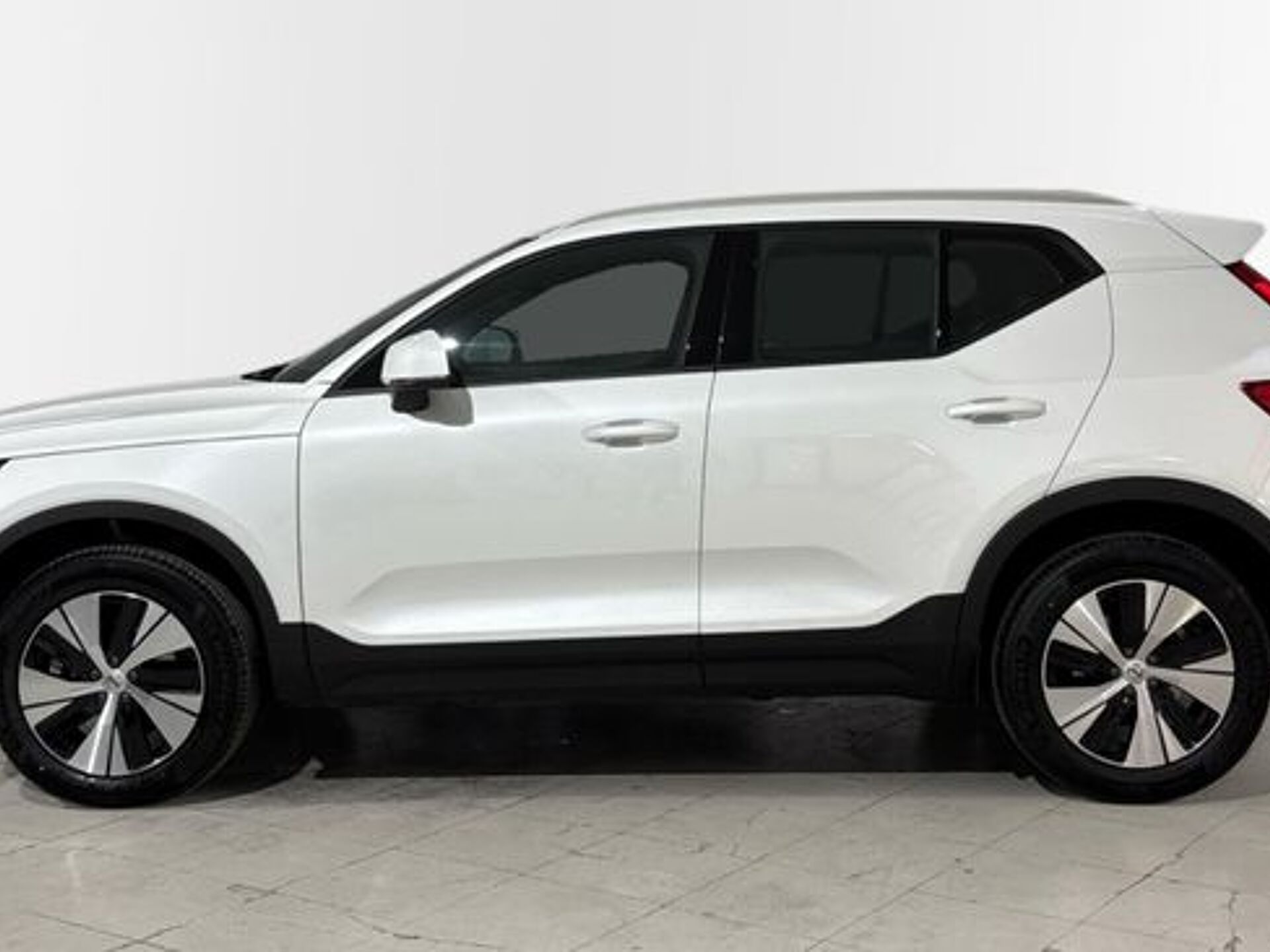 Imagen 3 de VOLVO XC40