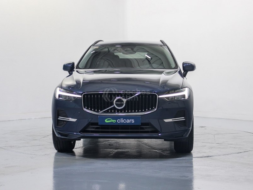 Foto del VOLVO XC60 B4 Momentum Pro FWD Aut.