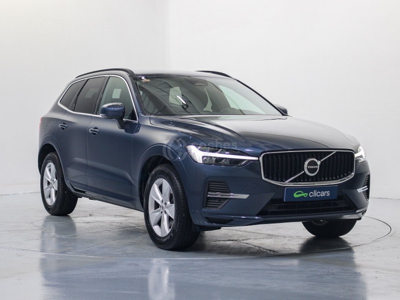 Foto del VOLVO XC60 B4 Momentum Pro FWD Aut.