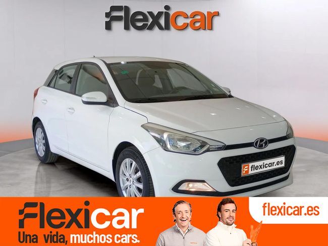 HYUNDAI i20 (1.2 MPI Essence) en Sevilla