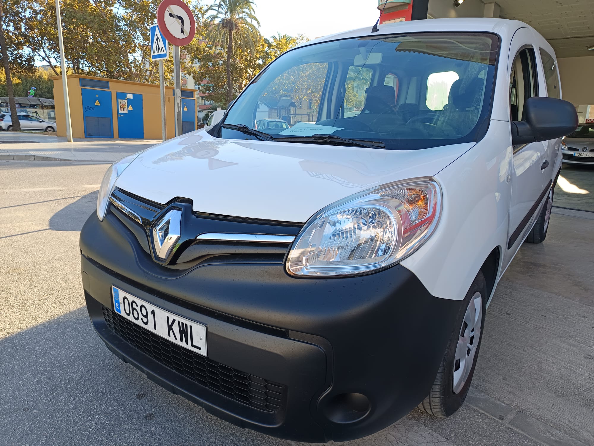 RENAULT Kangoo (Combi 1.5dCi En. Prof. M1-AF 55kW) en Málaga