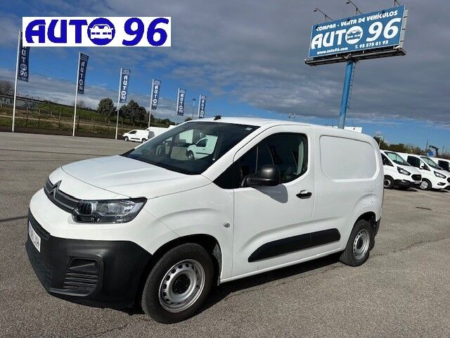 CITROEN Berlingo (1.5 BLUEHDI TALLA M 100 CONTROL FURGON) en Barcelona
