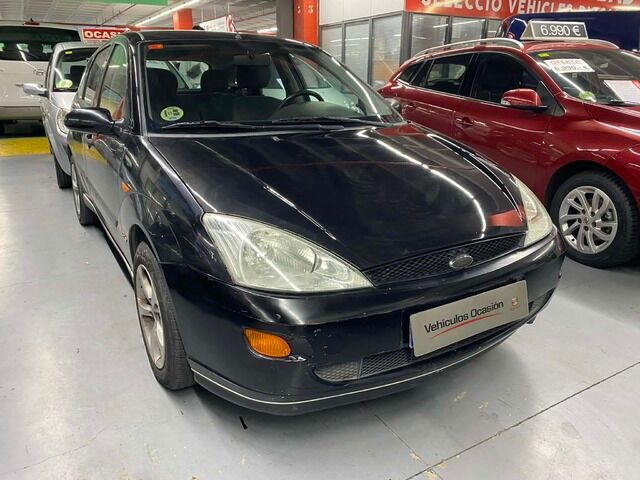 FORD Focus (1.6 Trend 74 kW (100 CV)) en Barcelona
