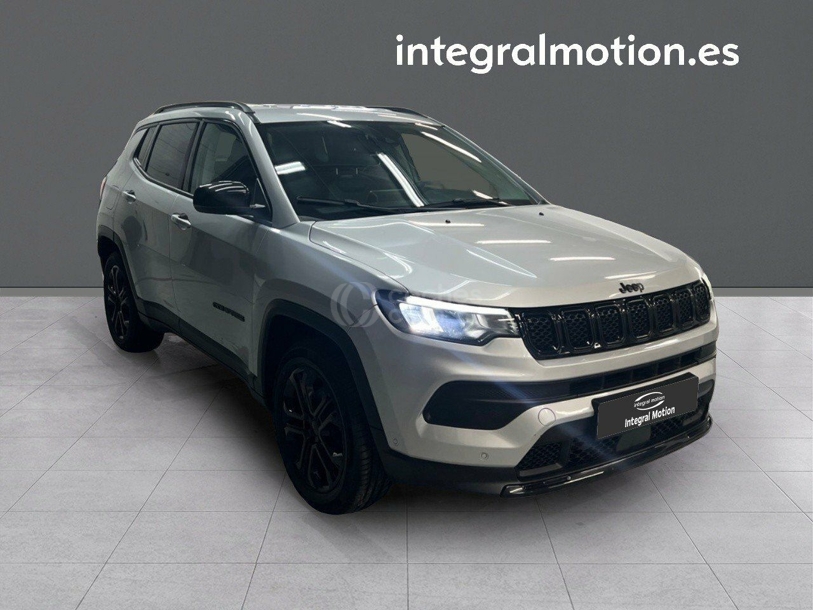 Foto del JEEP Compass 1.3 Gse T4 Night Eagle 4x2 130