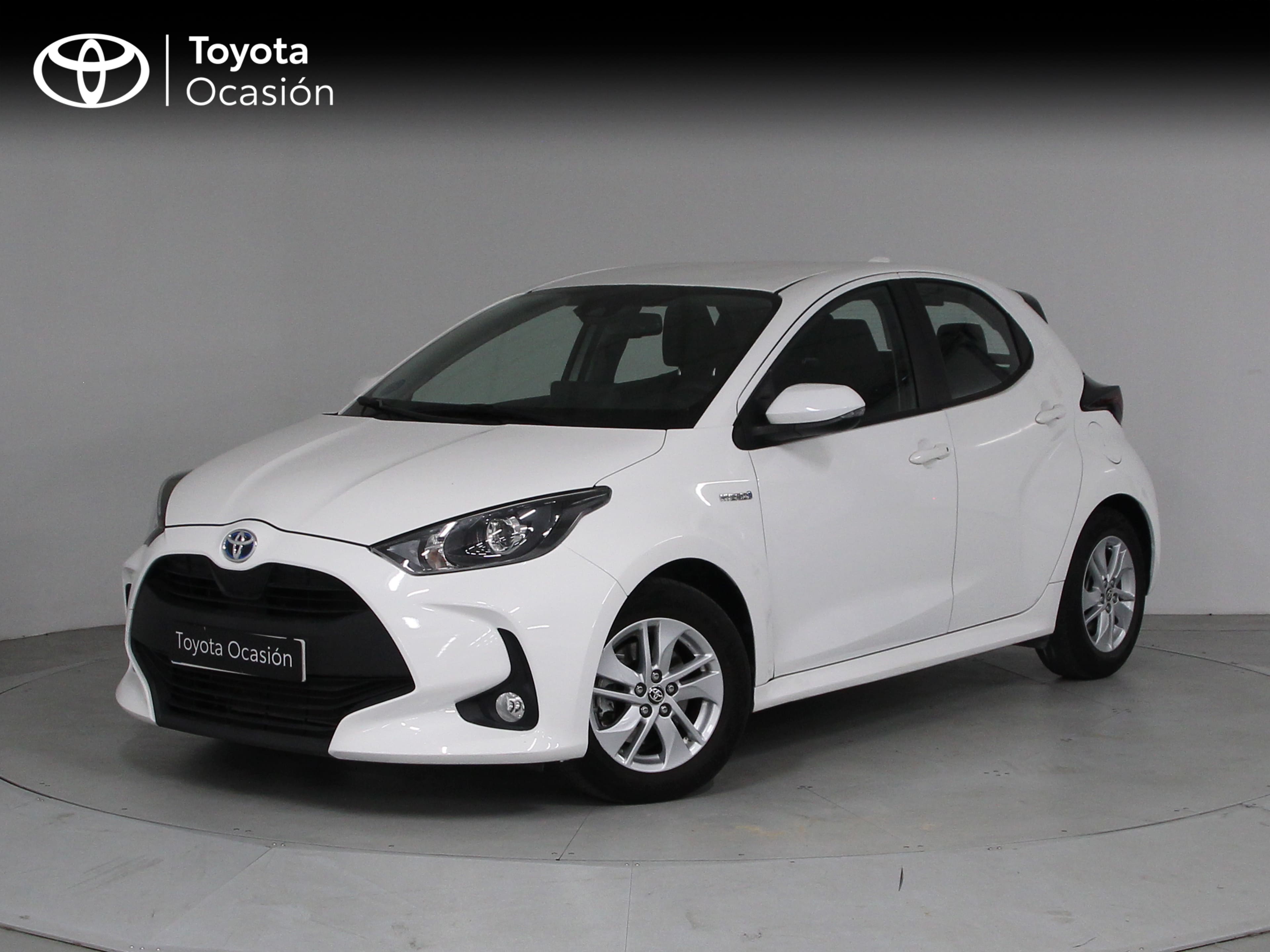 TOYOTA Yaris (1.5 120H Business Plus) en Barcelona