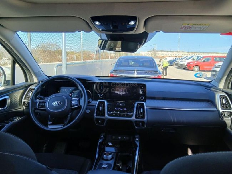 Foto del KIA Sorento 1.6 T-GDi HEV Emotion 4x2