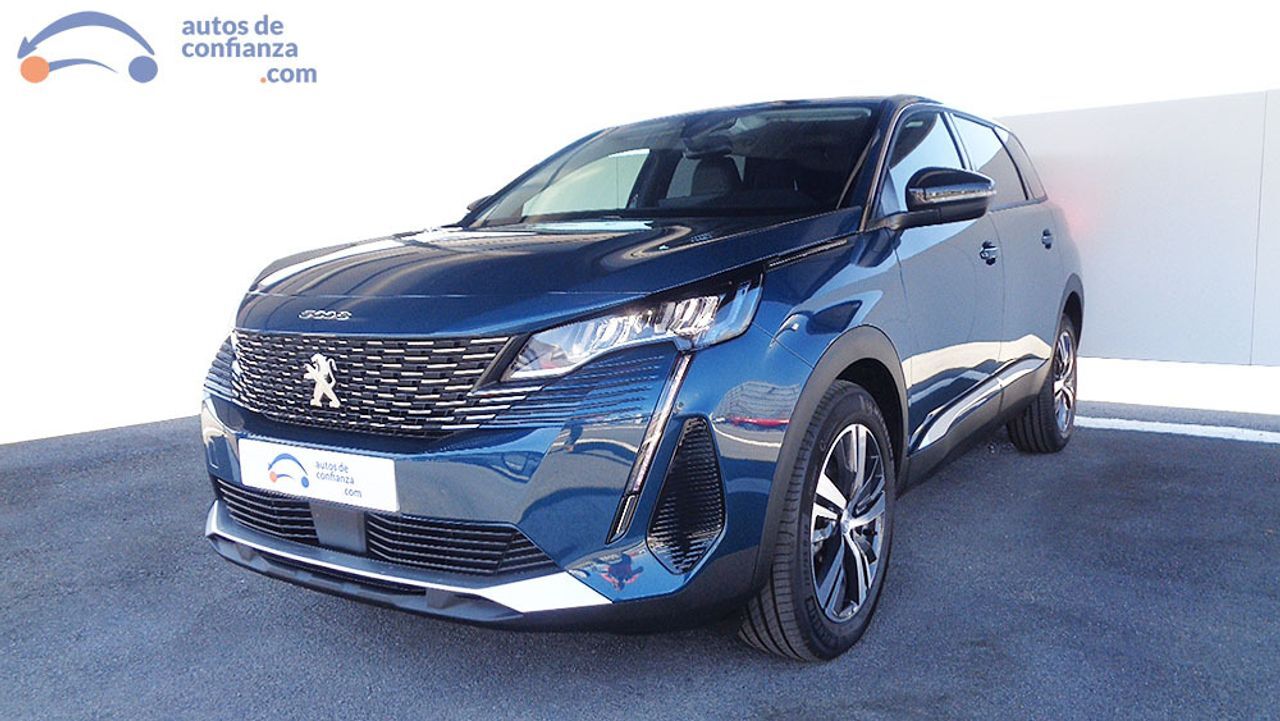 PEUGEOT 5008 (ALLURE PACK GASOLINA) en Córdoba
