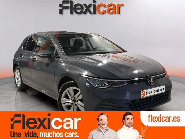 VOLKSWAGEN Golf (Life 1.5 eTSI 96kW (130CV) DSG) en Barcelona
