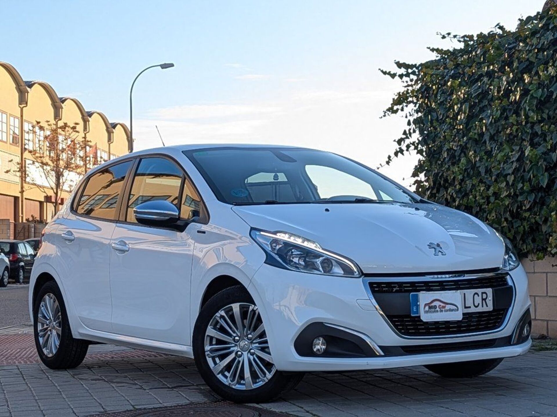 Imagen 1 de PEUGEOT 208