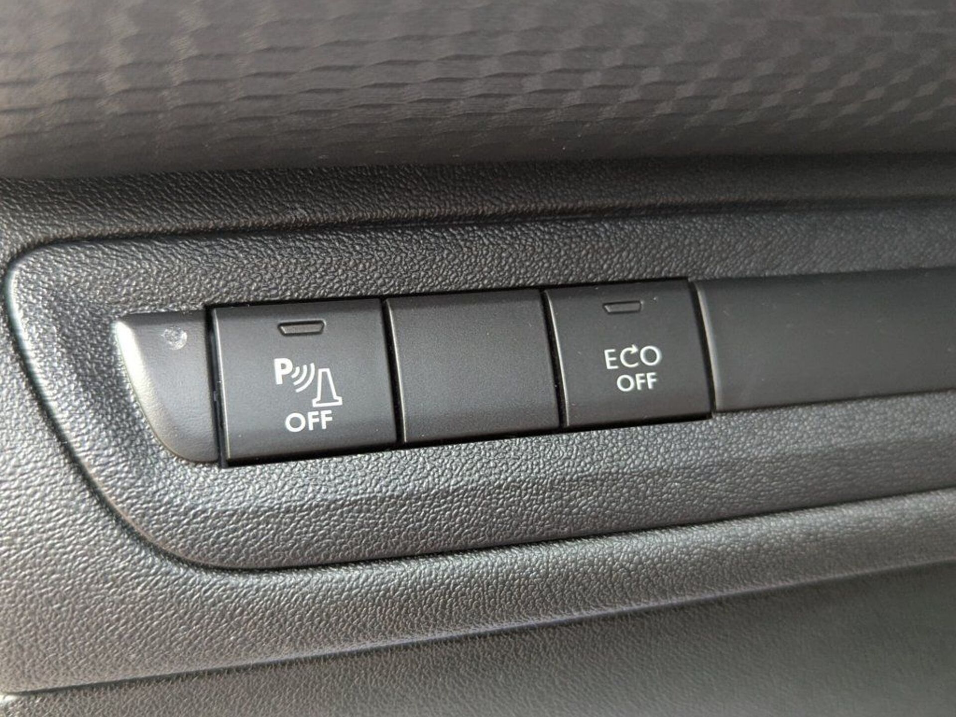 Imagen 2 de PEUGEOT 208