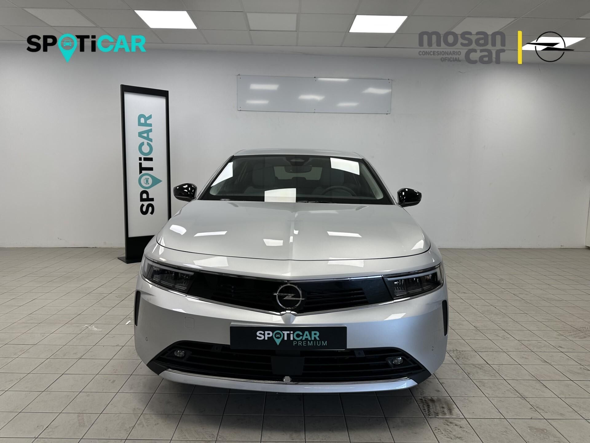 Foto del OPEL Astra 1.6T PHEV S-S Elegance Aut. 180